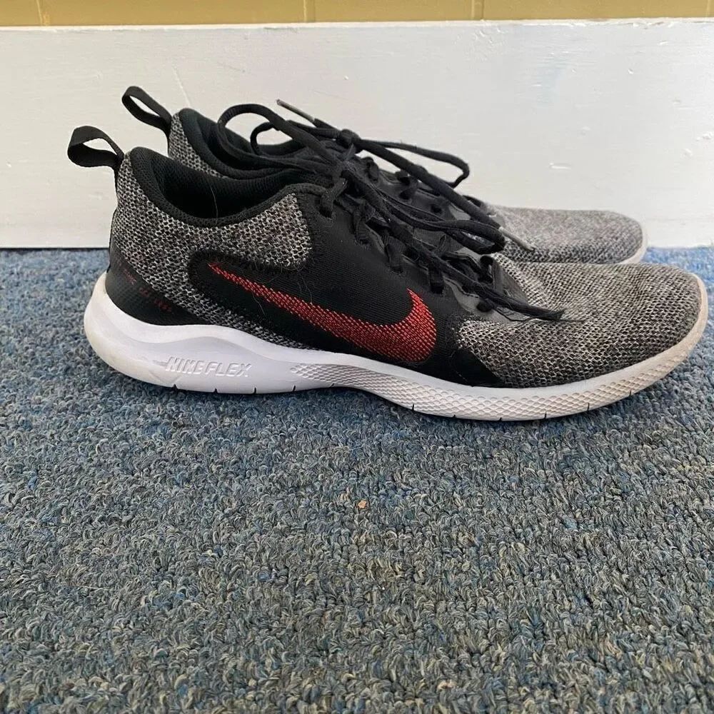 Nike flex men 9 tie up running shoes black red & white